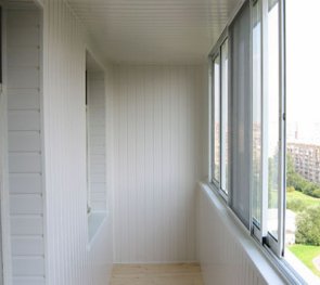 Внешняя и внутренняя отделка балкона